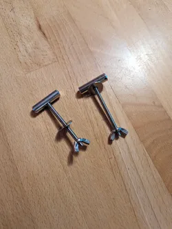 Die Schrauben gibt es so nicht zu kaufen.